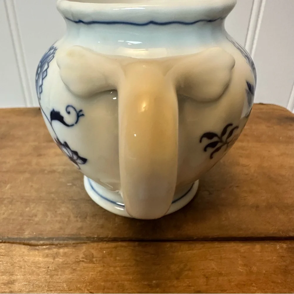 Blue Danube Japan Creamer - Meissen Blue Onion Motif
